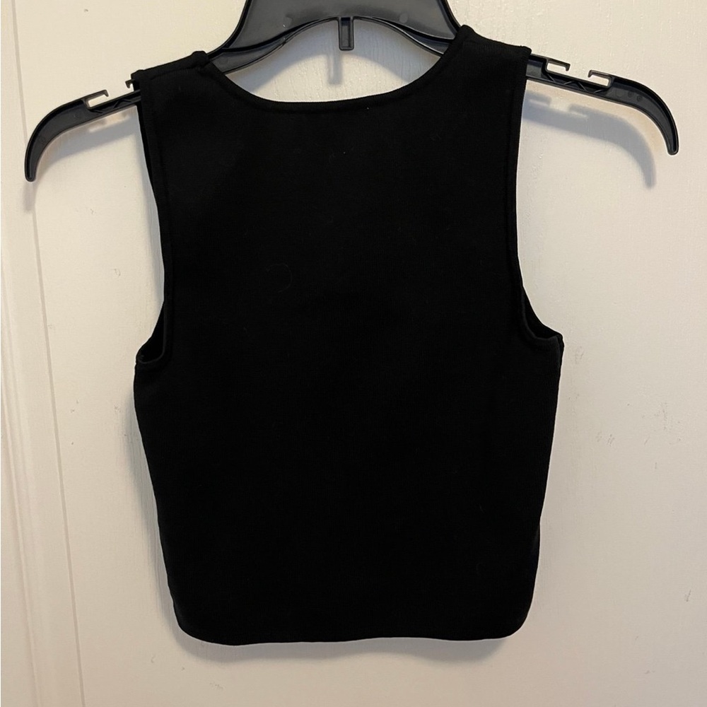 Black Sleeveless Women's Top